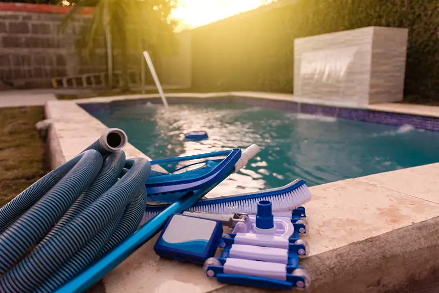 Pool Maintenance service: A Pro or DIY